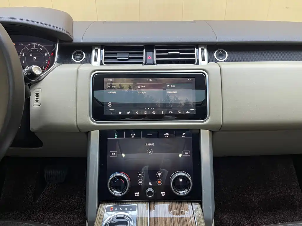 Land Rover Range Rover — миниатюра 14