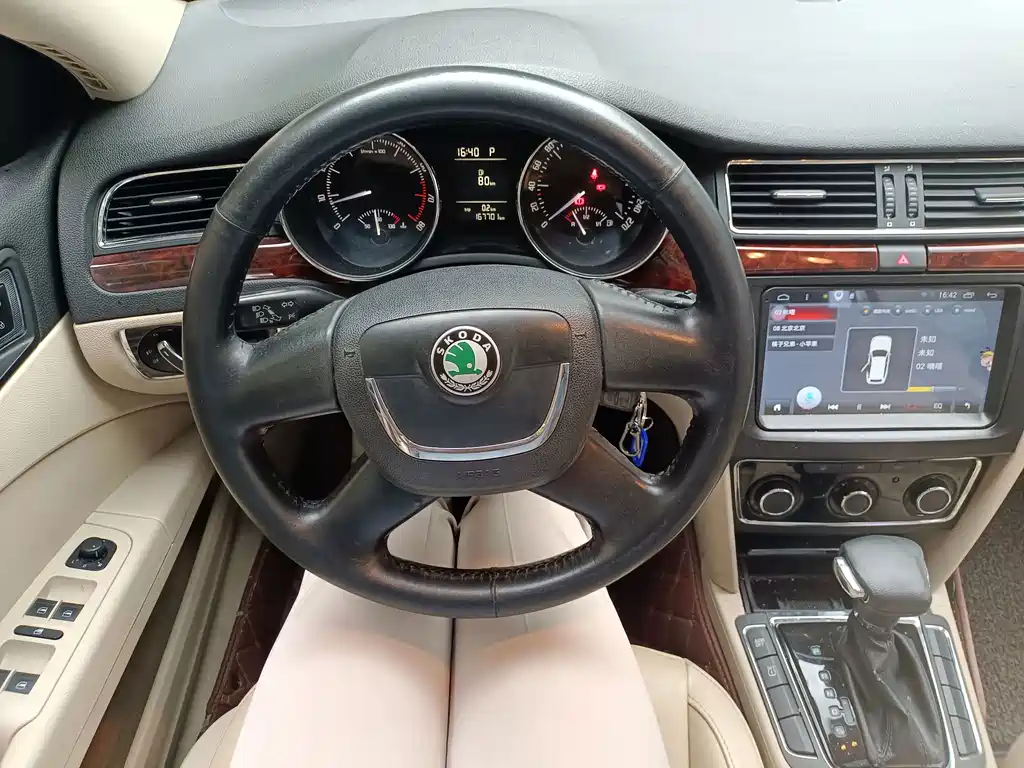 Skoda Superb — миниатюра 20