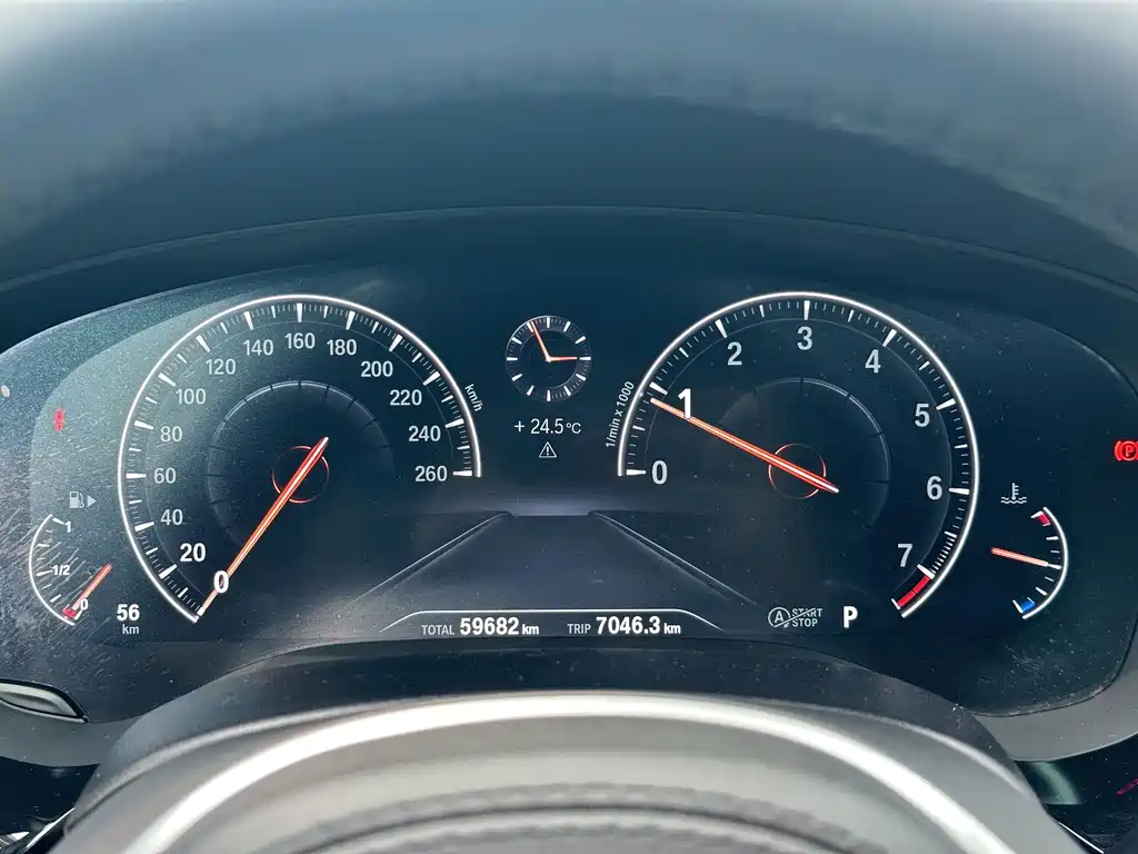 BMW 5 Series — миниатюра 10