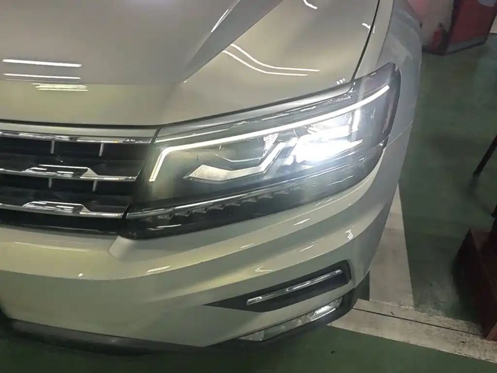 Volkswagen Tiguan L — миниатюра 24