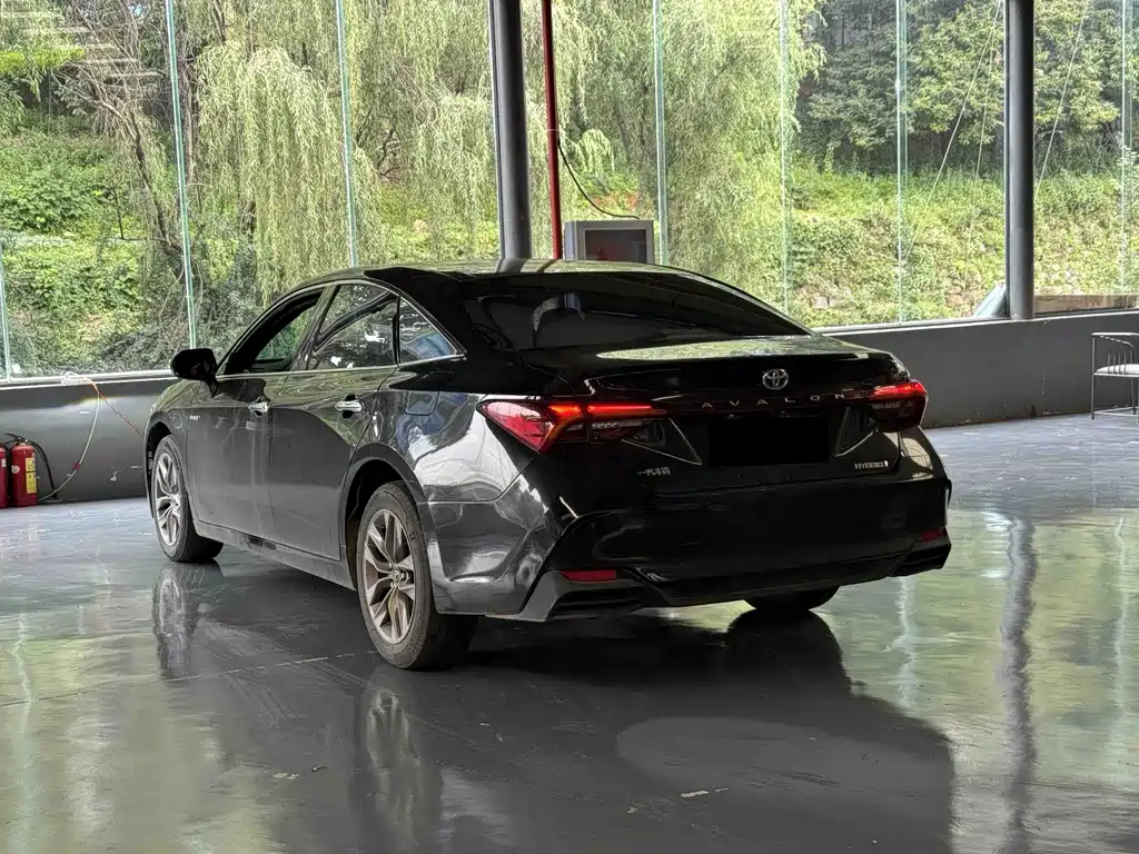 Toyota Avalon — миниатюра 7