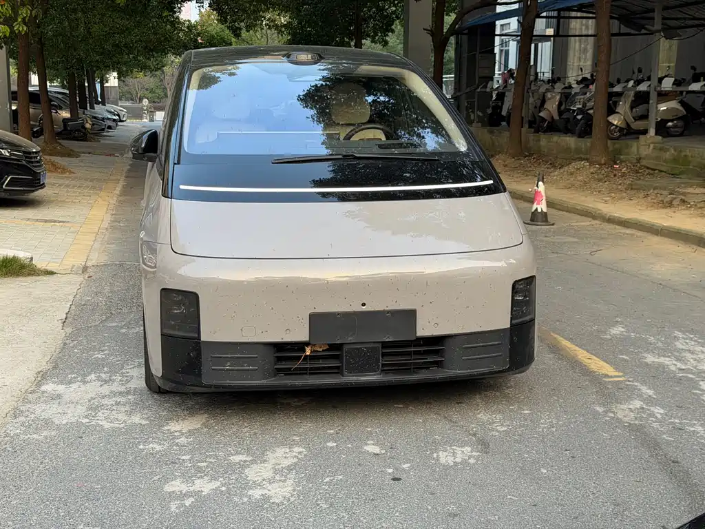 Li Auto Li MEGA — миниатюра 2