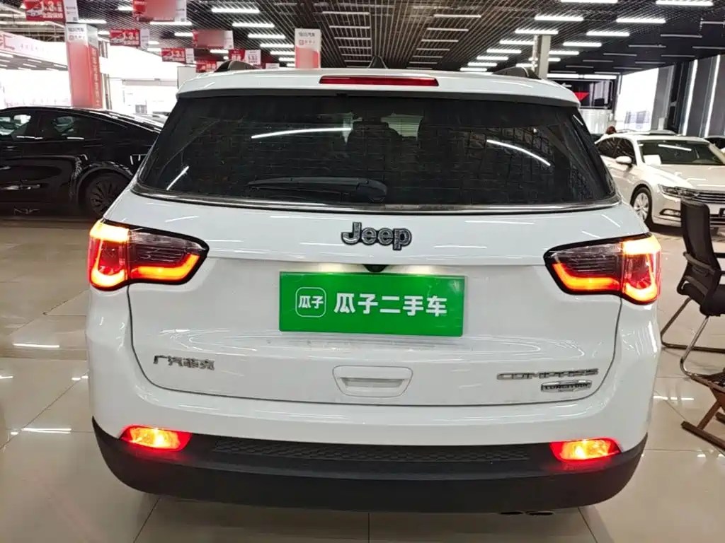Jeep Compass — миниатюра 6