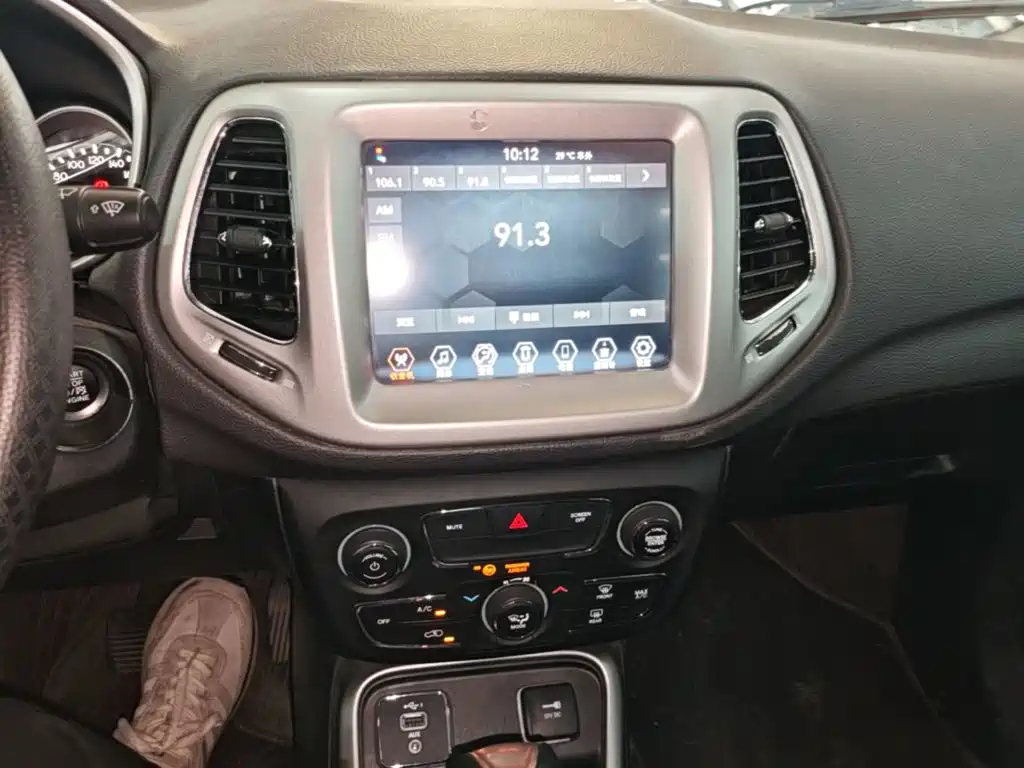 Jeep Compass — миниатюра 13