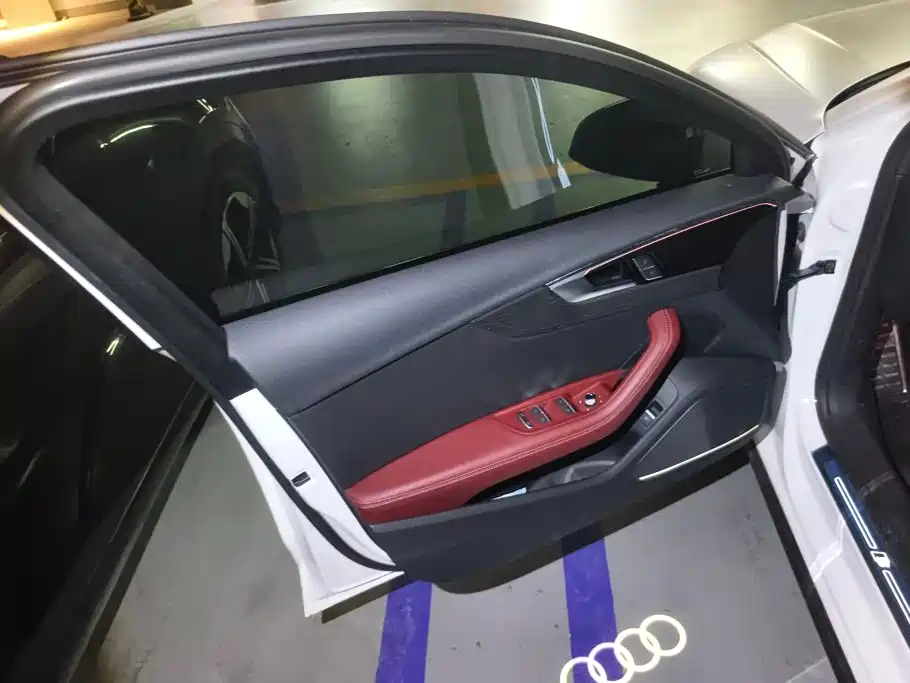 Audi A4L — миниатюра 7