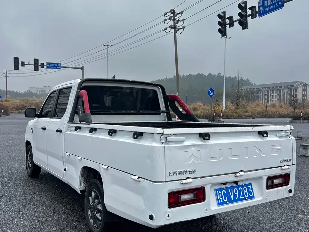 WULING WULING JOURNEY