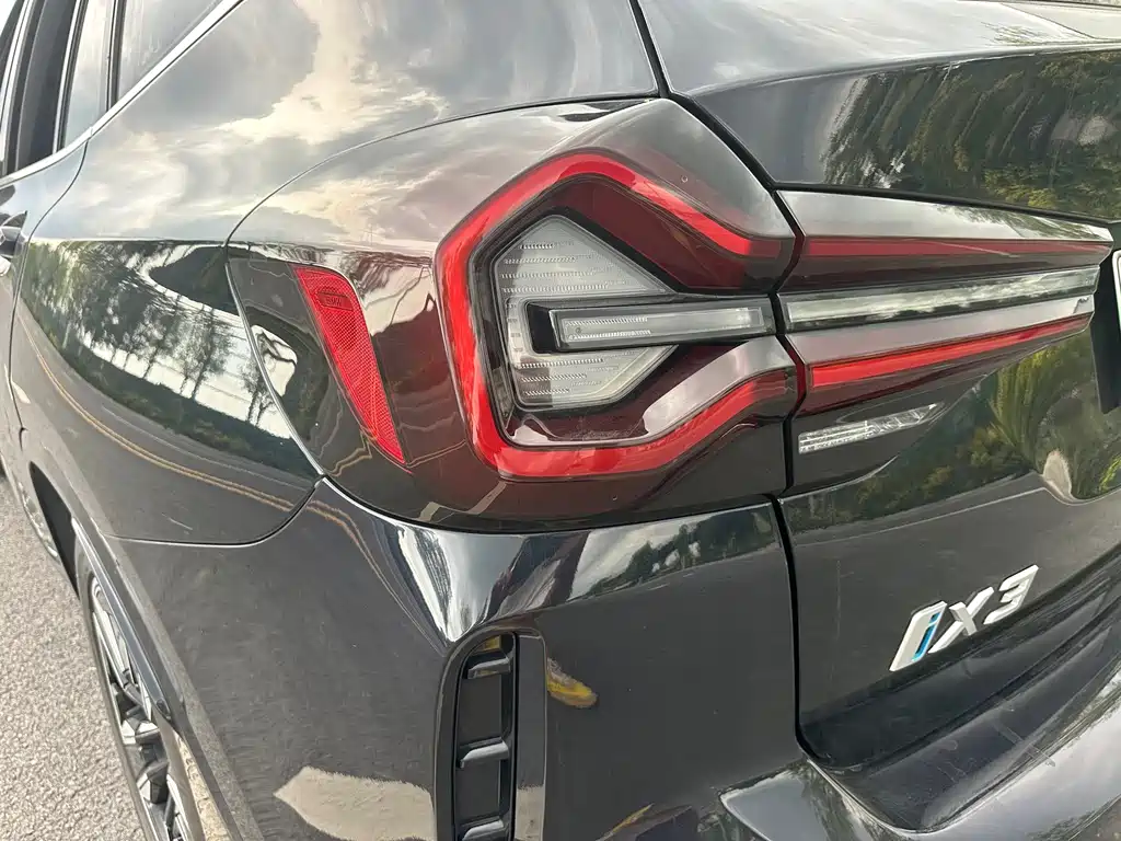 BMW iX3 — миниатюра 16