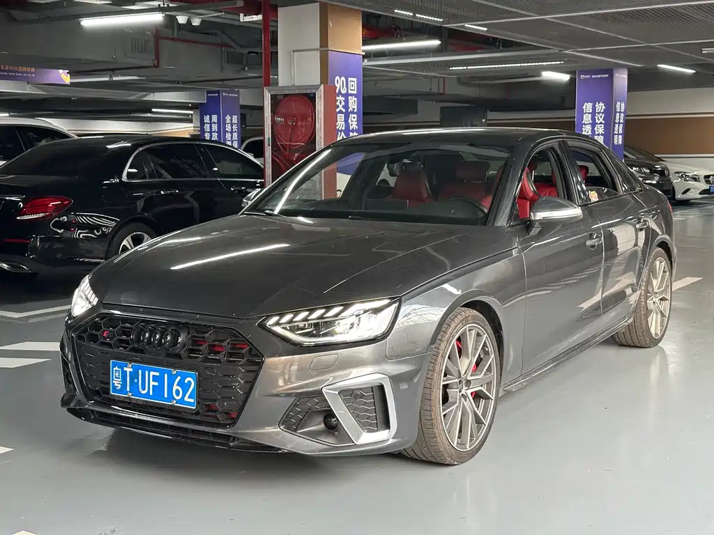 Audi S4