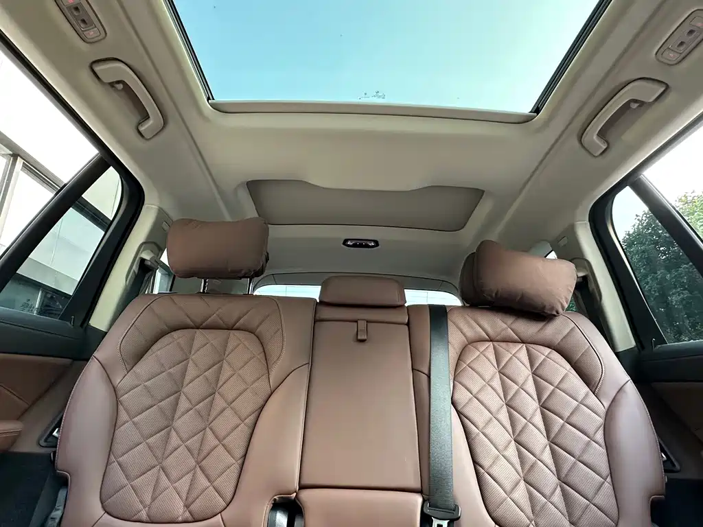 BMW X7 — миниатюра 10