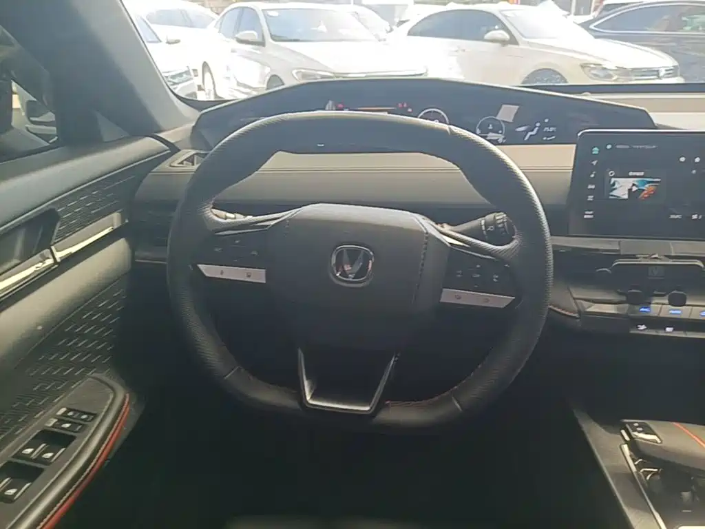 Changan UNI-V — миниатюра 11