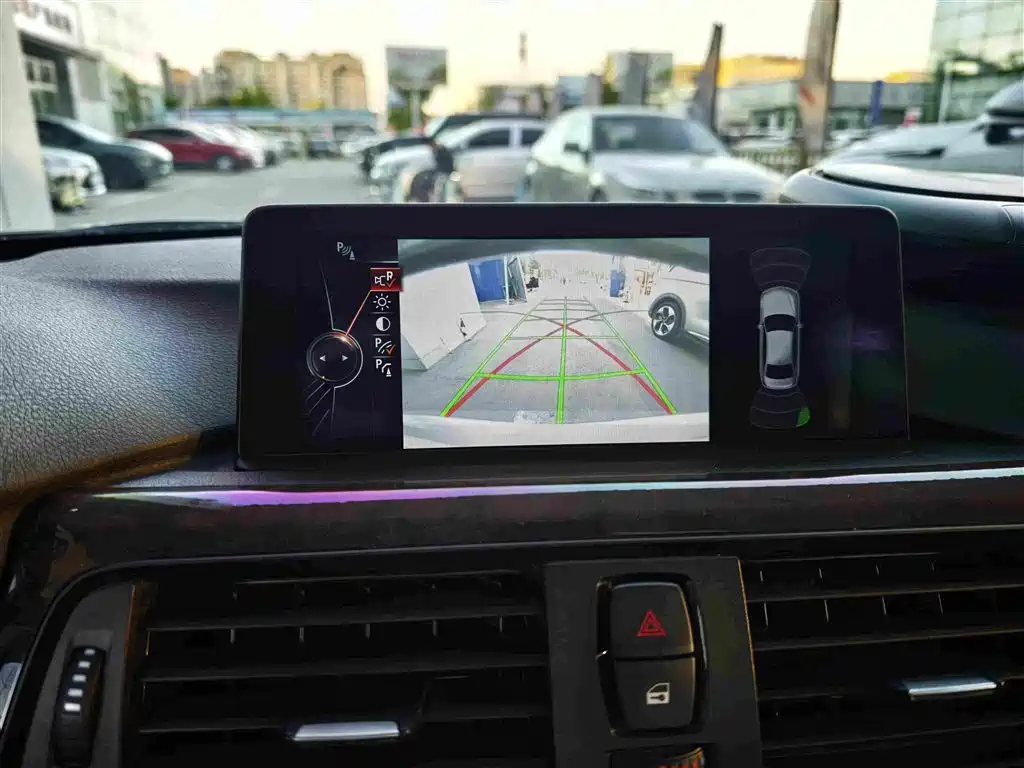 BMW 3 Series — миниатюра 14