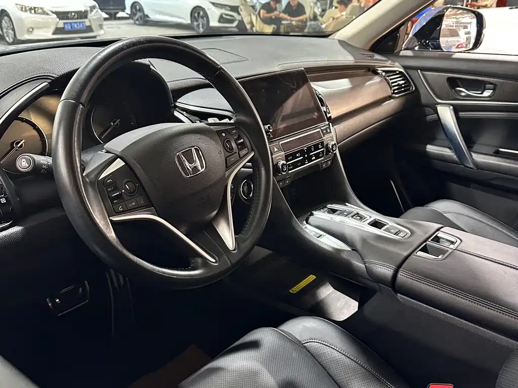 Honda Avancier — миниатюра 7