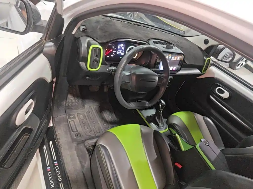 Roewe Clever — миниатюра 16