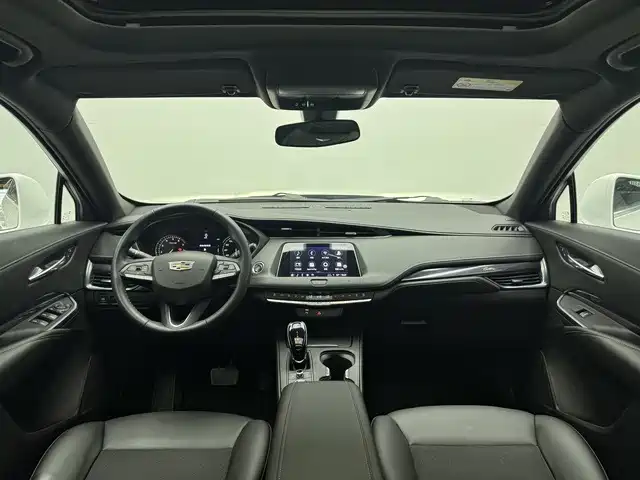Cadillac XT4 — миниатюра 6