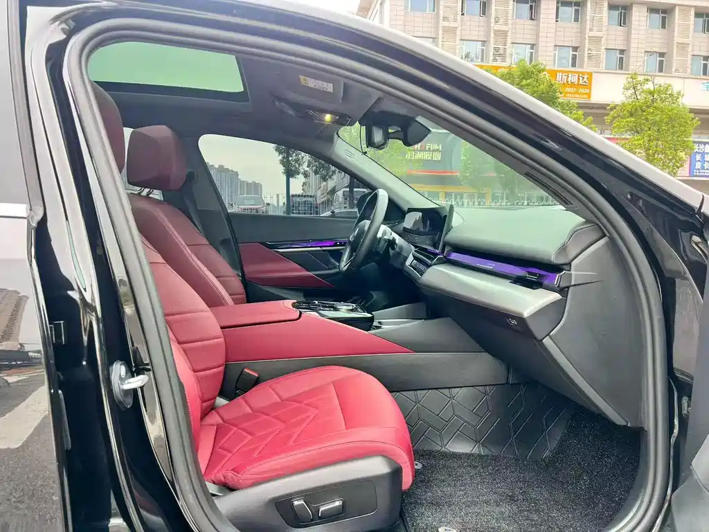 BMW 5 Series — миниатюра 6