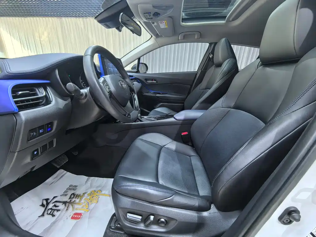Toyota C-HR — миниатюра 8