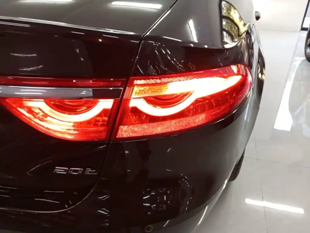Jaguar XFL — миниатюра 8