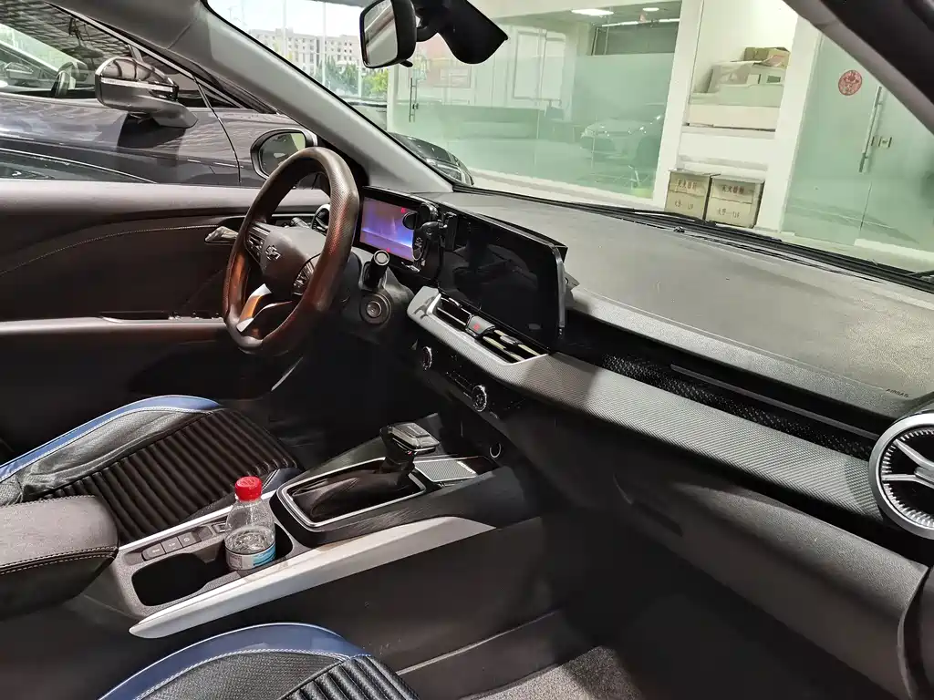Chevrolet Monza — миниатюра 8