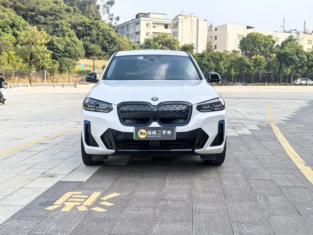 BMW iX3 — миниатюра 2