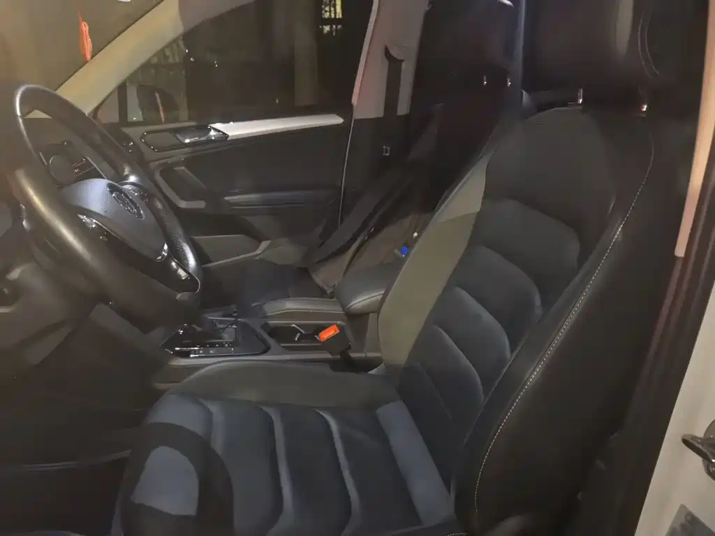 Volkswagen Tiguan L — миниатюра 11