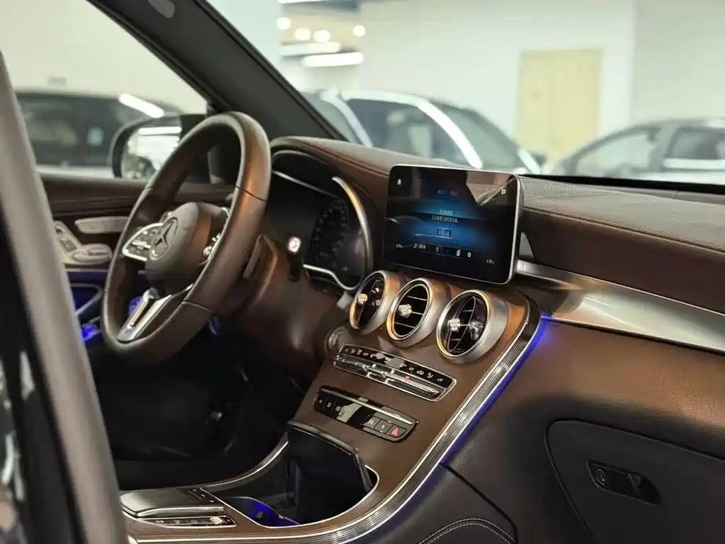 Mercedes-Benz GLC 2022 GLC 260 L 4MATIC Luxury