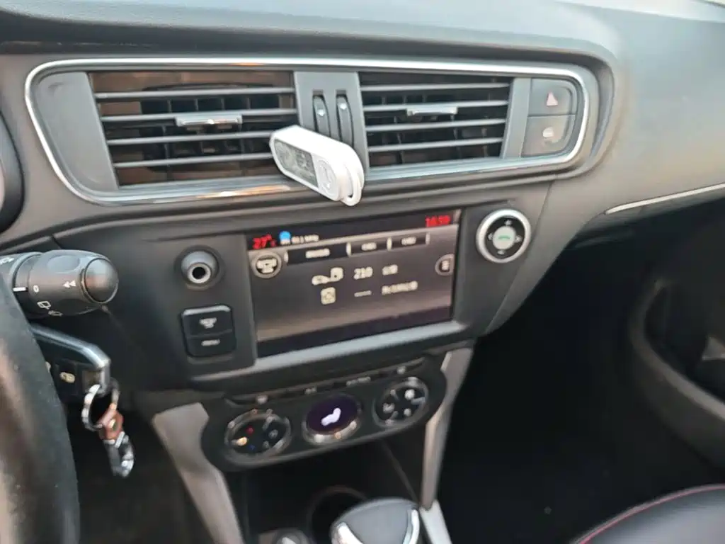 Citroen C3-XR — миниатюра 13