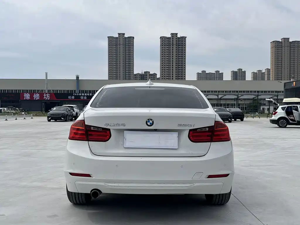 BMW 3 Series — миниатюра 17