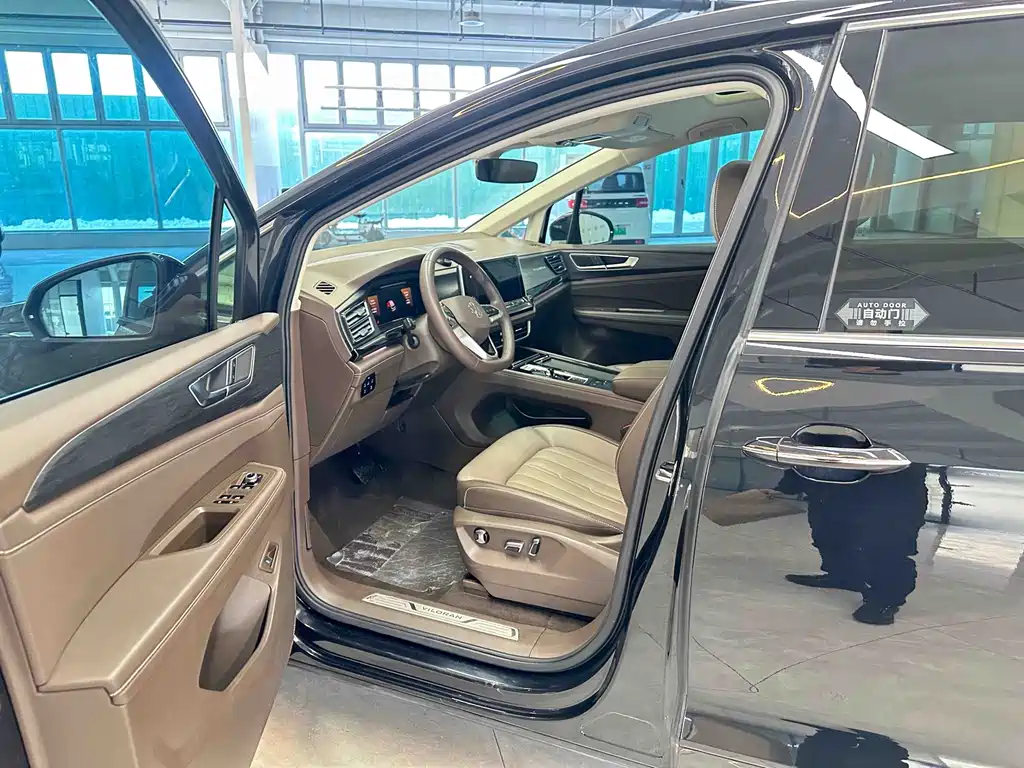 Volkswagen Viloran 2023 330TSI Luxury