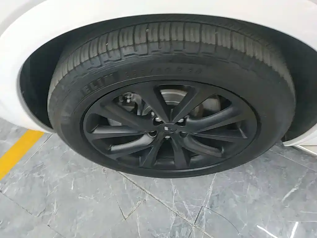 Li Auto Li ONE — миниатюра 23