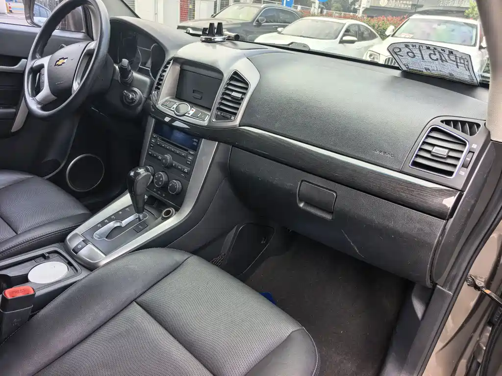 Chevrolet Captiva — миниатюра 10