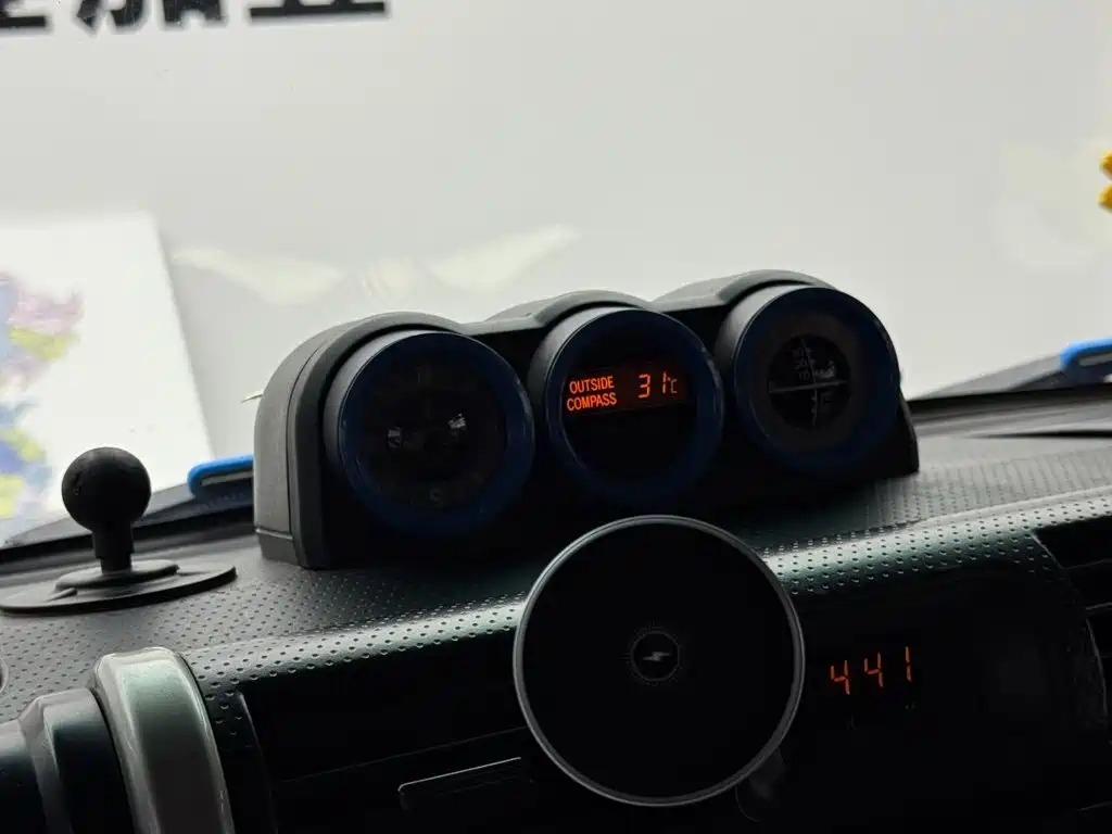 Toyota FJ Cruiser — миниатюра 16