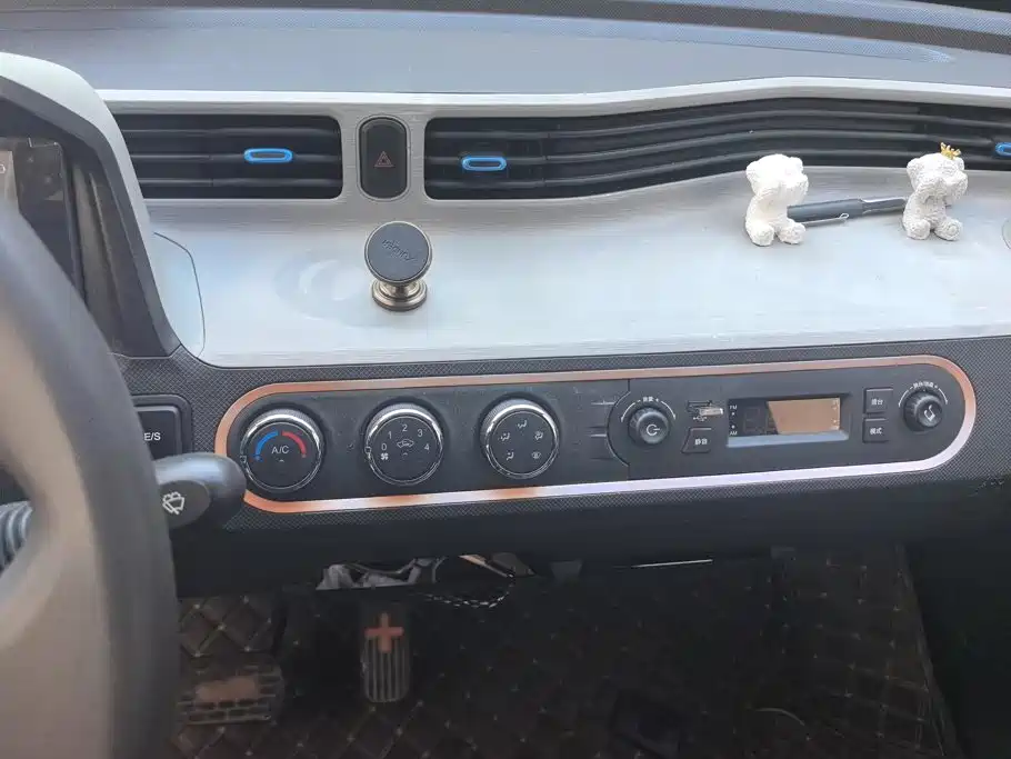 Wuling MINIEV — миниатюра 13