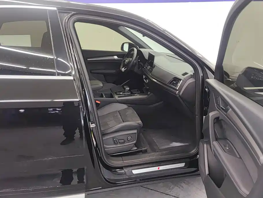 Audi Q5L Sportback — миниатюра 8