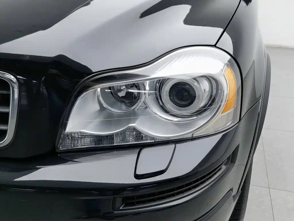 Volvo XC90 — миниатюра 7