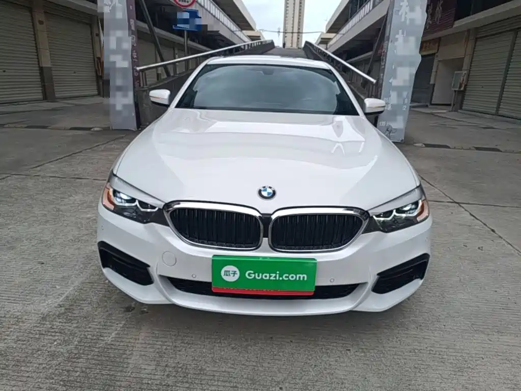 BMW 5 Series — миниатюра 3