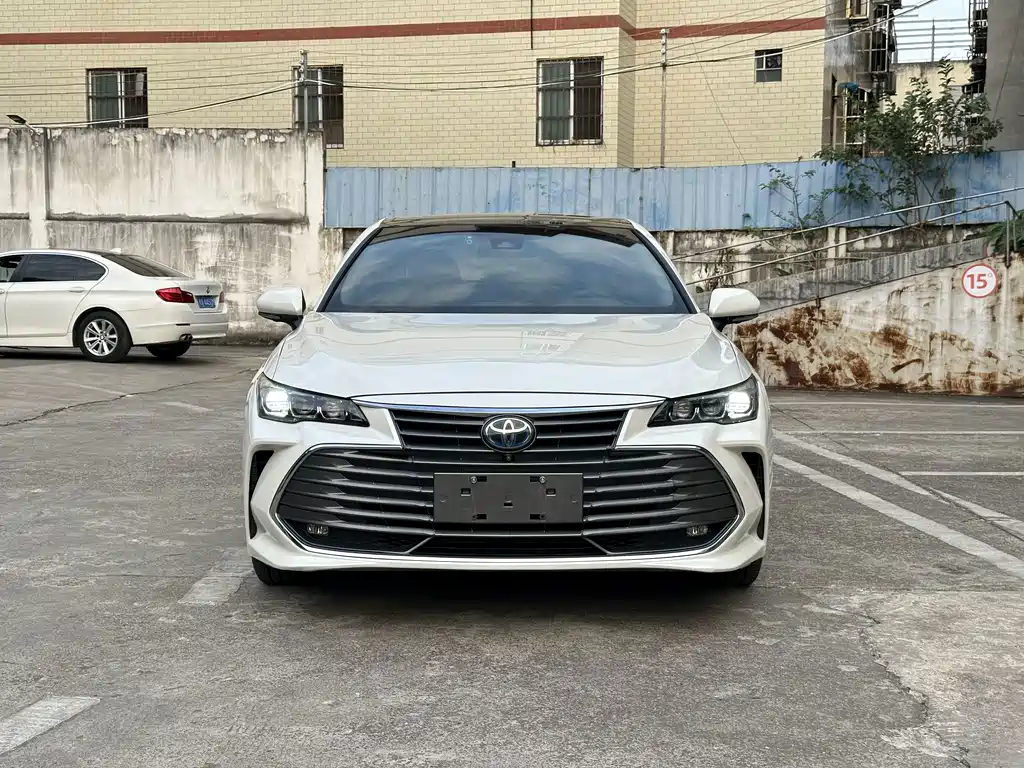 Toyota Avalon — миниатюра 2