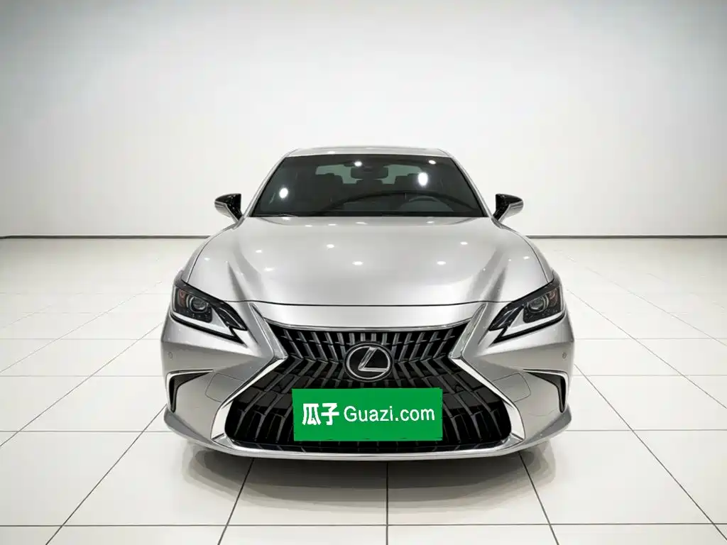 Lexus ES — миниатюра 2