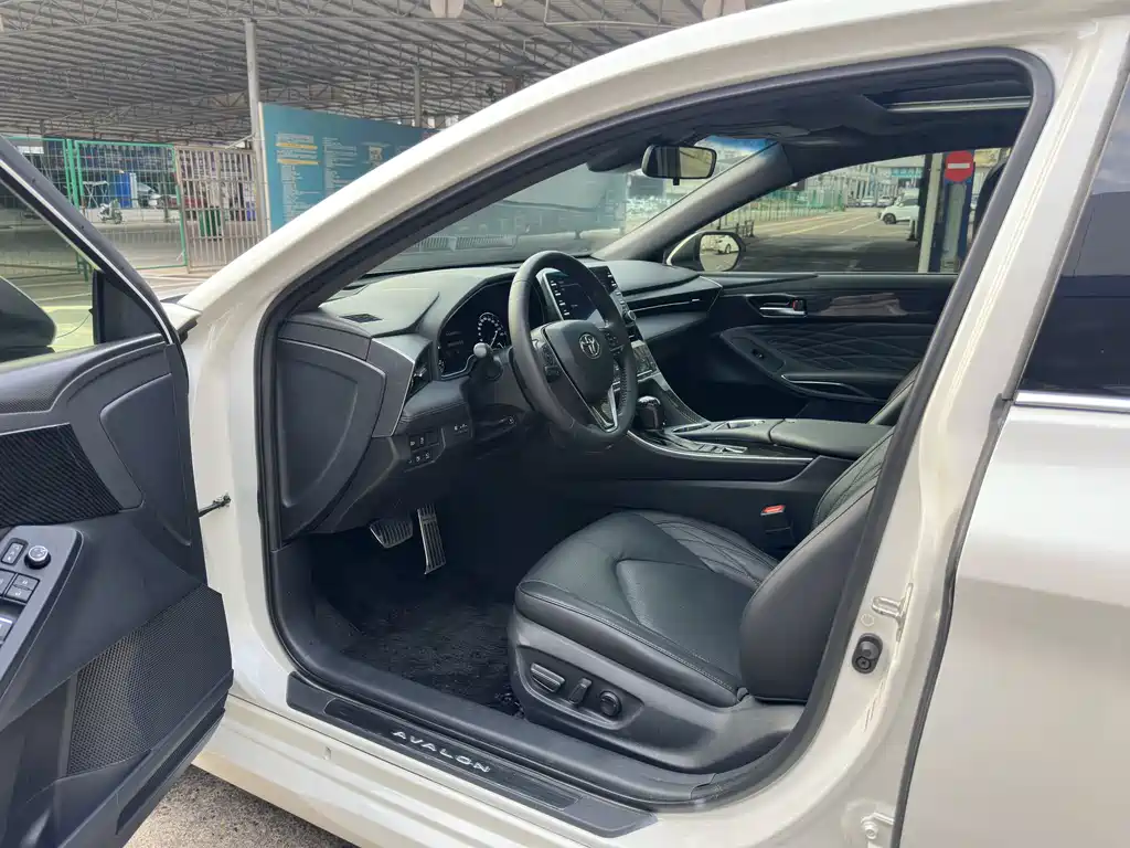 Toyota Avalon — миниатюра 9
