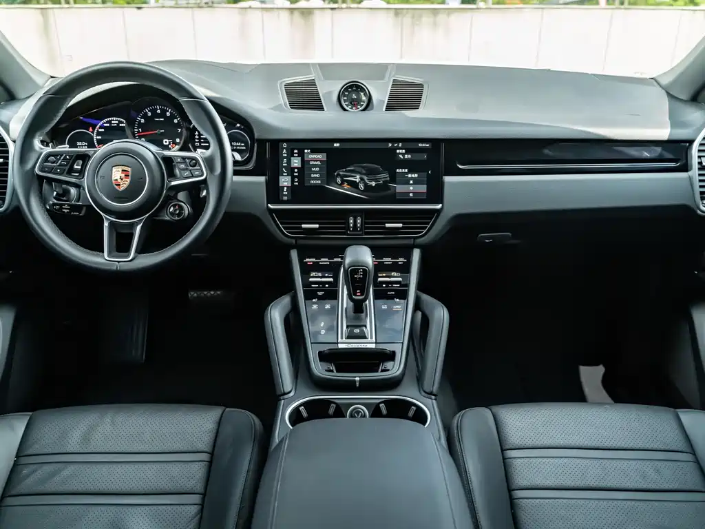 Porsche Cayenne — миниатюра 23