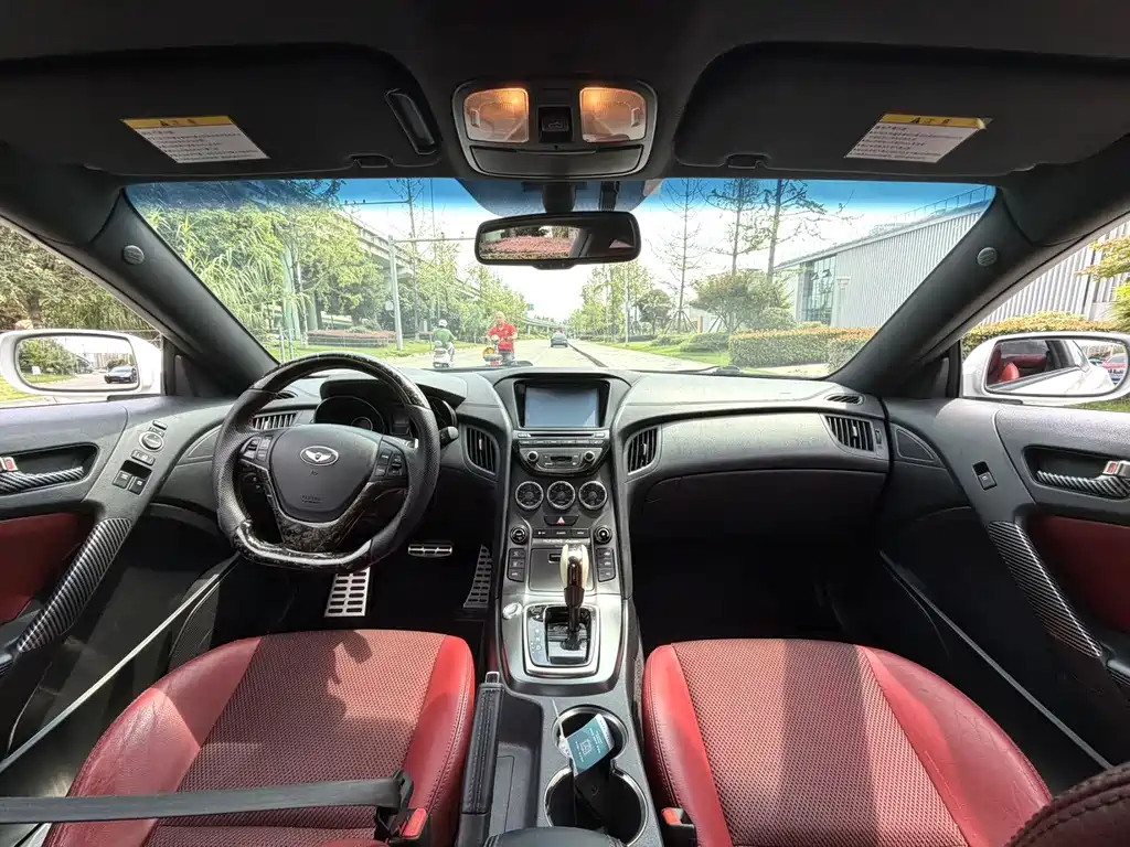 Hyundai Genesis Coupe — миниатюра 7