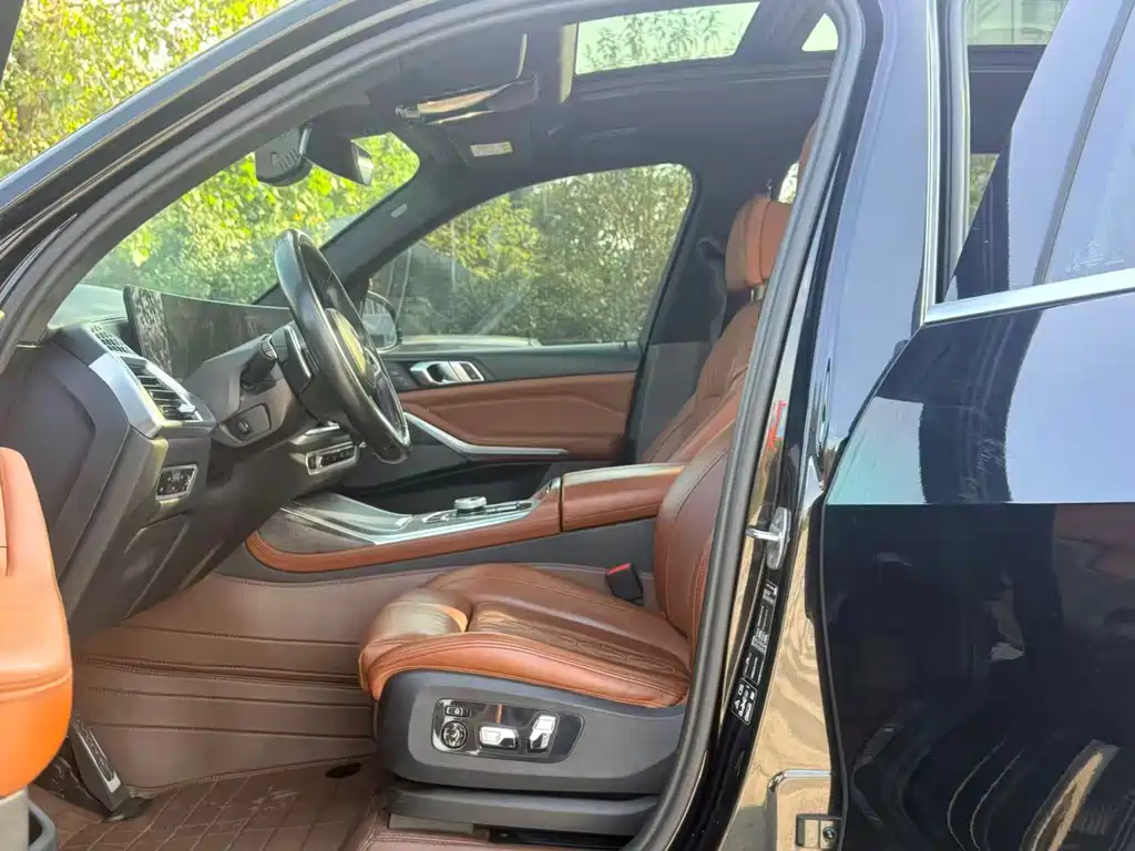 BMW X7 — миниатюра 11