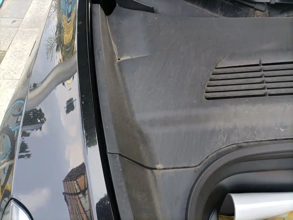 Tesla Model Y — миниатюра 21