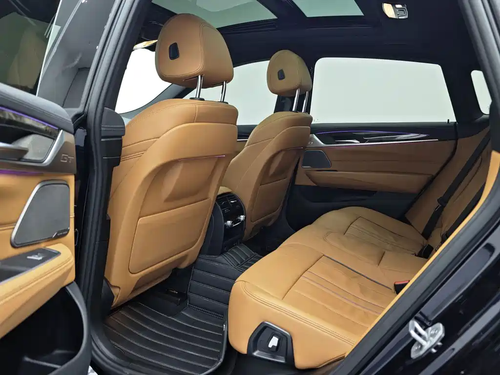 BMW 6 Series GT — миниатюра 6