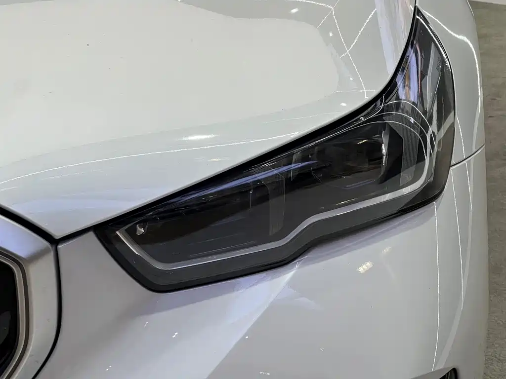 BMW 5 Series — миниатюра 13