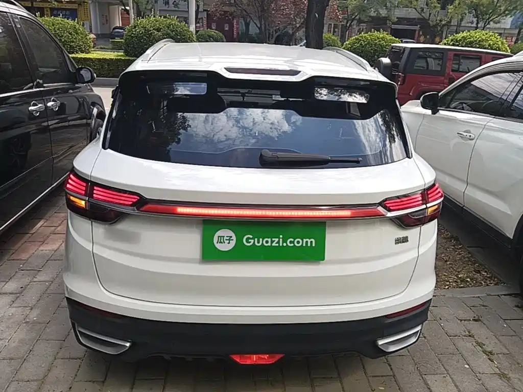Geely Binyue — миниатюра 6