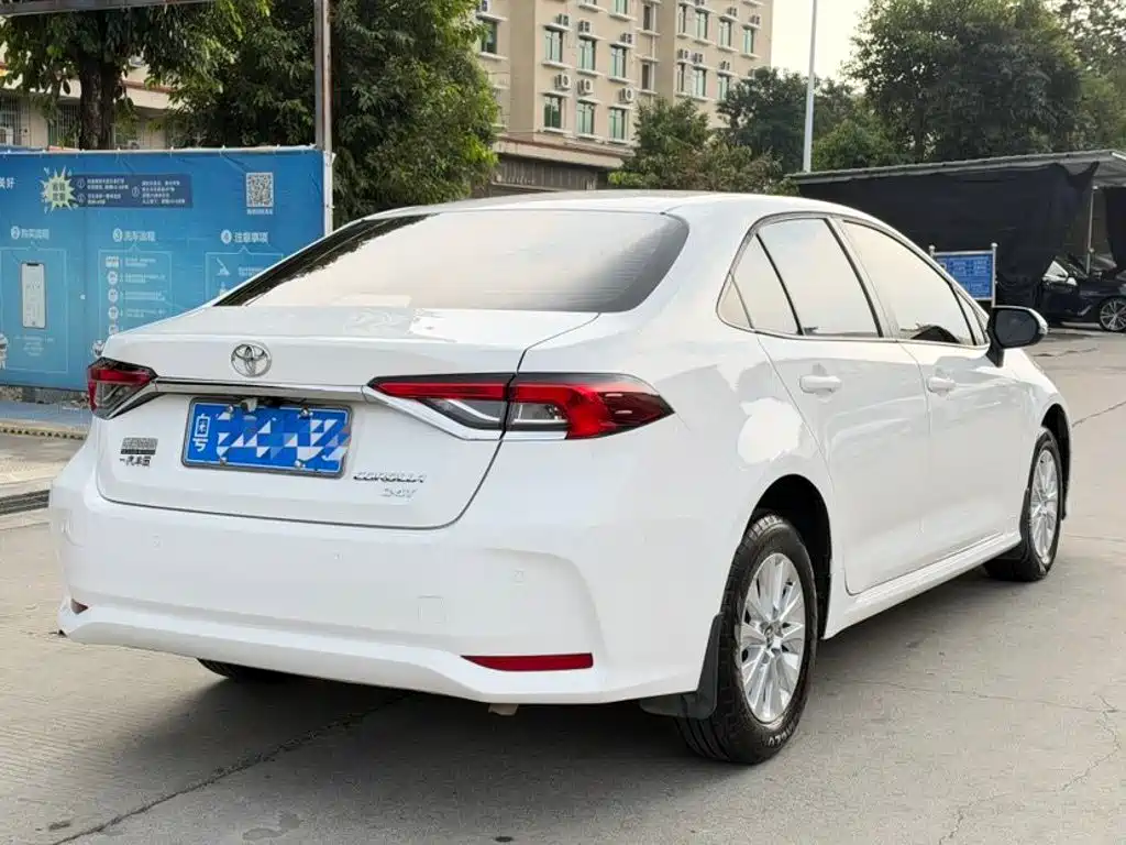 Toyota Corolla — миниатюра 6