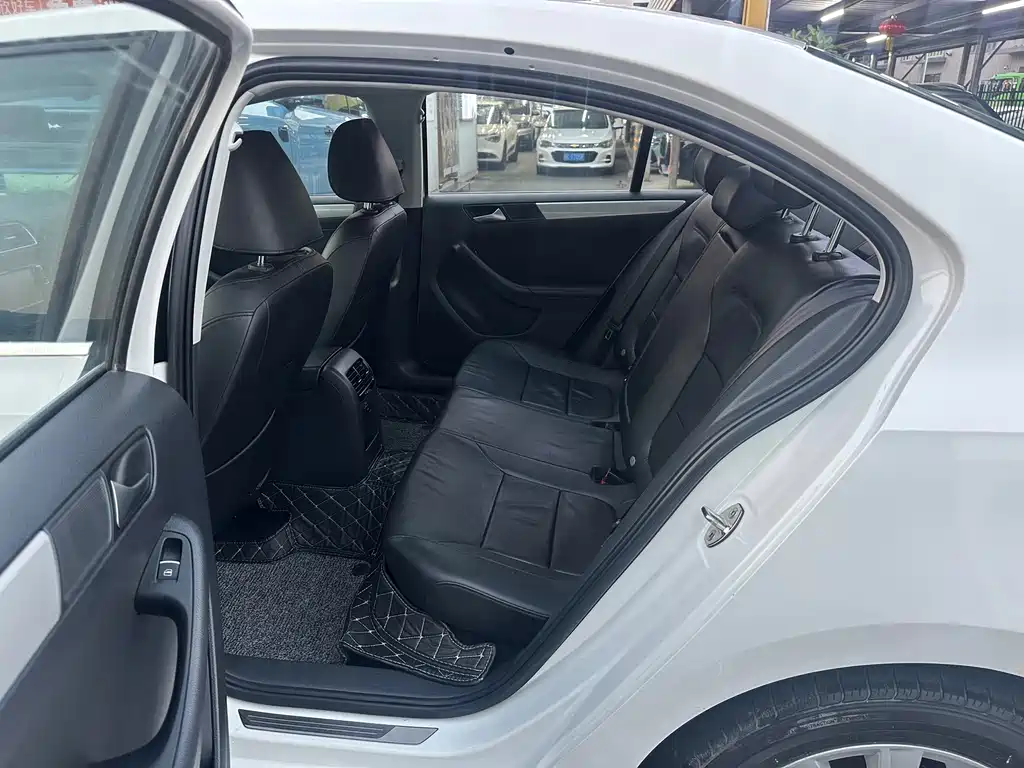 Volkswagen Sagitar — миниатюра 11