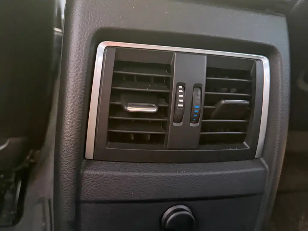 BMW 3 Series — миниатюра 15