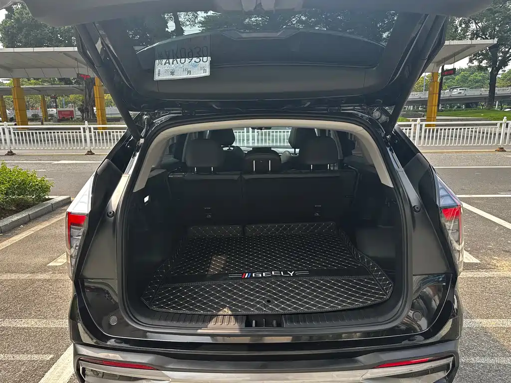 Geely Boyue L — миниатюра 19