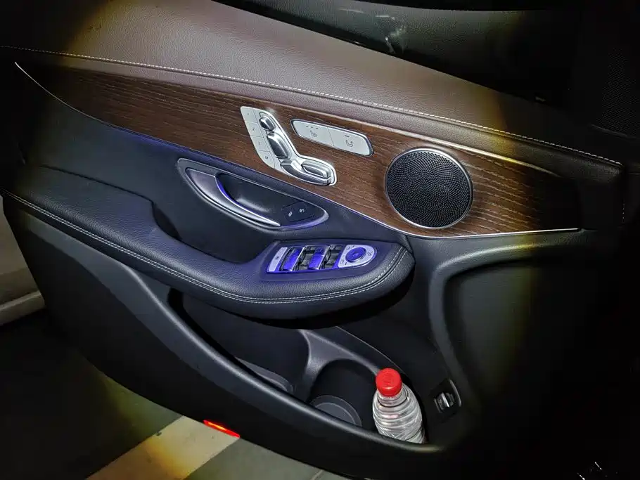 Mercedes-Benz GLC — миниатюра 7